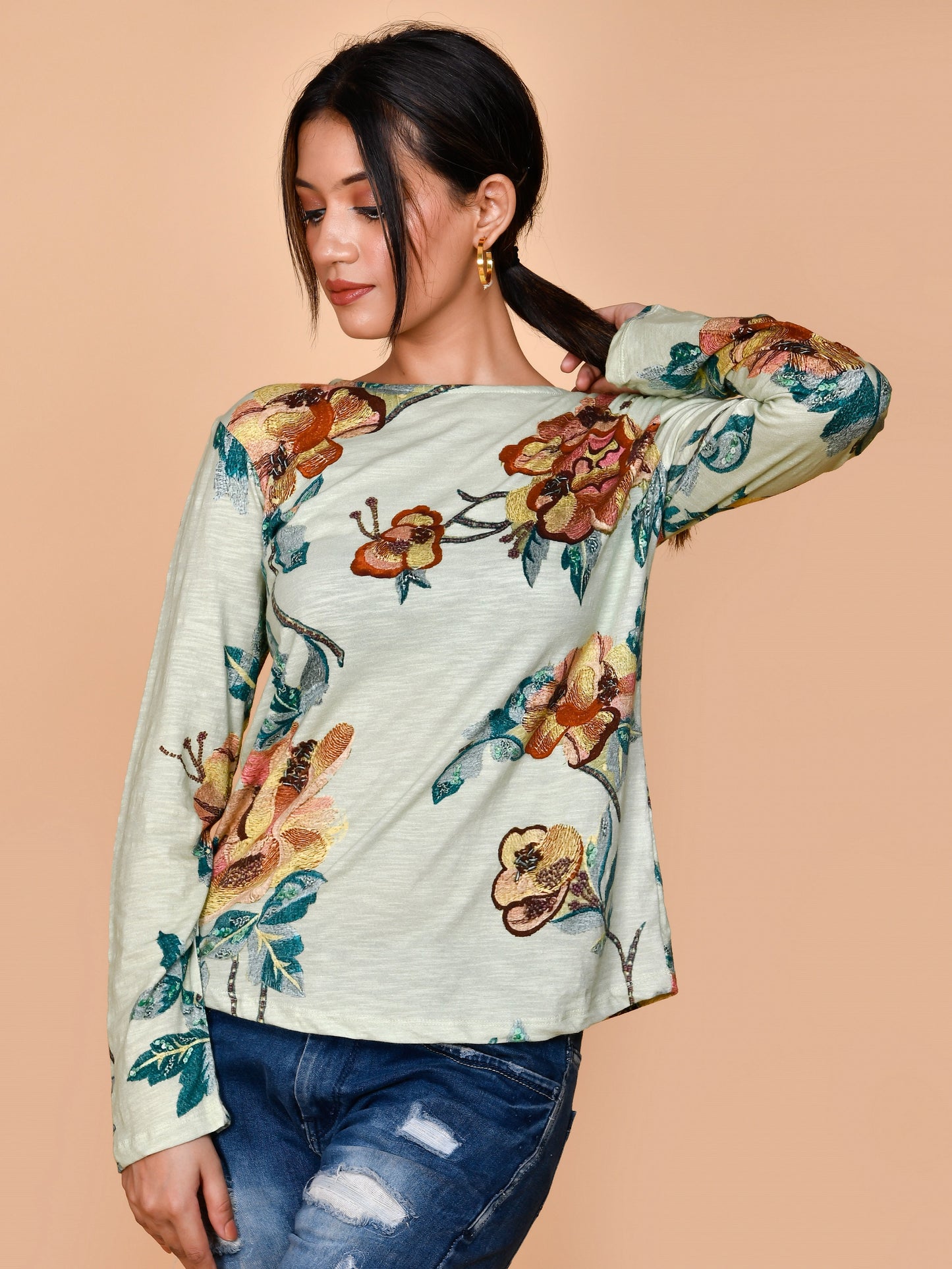 Expertly crafted from Khadi cotton, this full-sleeved top combines style and comfort for girls and women. Its regular fit and full sleeves make it perfect for any occasion. Made from high-quality materials, this top is not only durable but also environmentally friendly. Elevate your wardrobe with this timeless pie