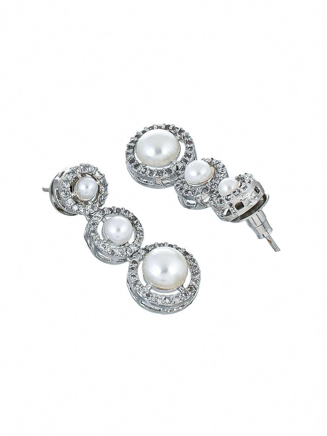 Shop This American Diamond jewellery set for women/girls features stunning and intricately crafted pieces that will elevate any outfit. Made with high-quality materials, this set exudes elegance and sophistication. Perfect for any occasion, this set will surely make a statement and add a touch of glamour to your look.