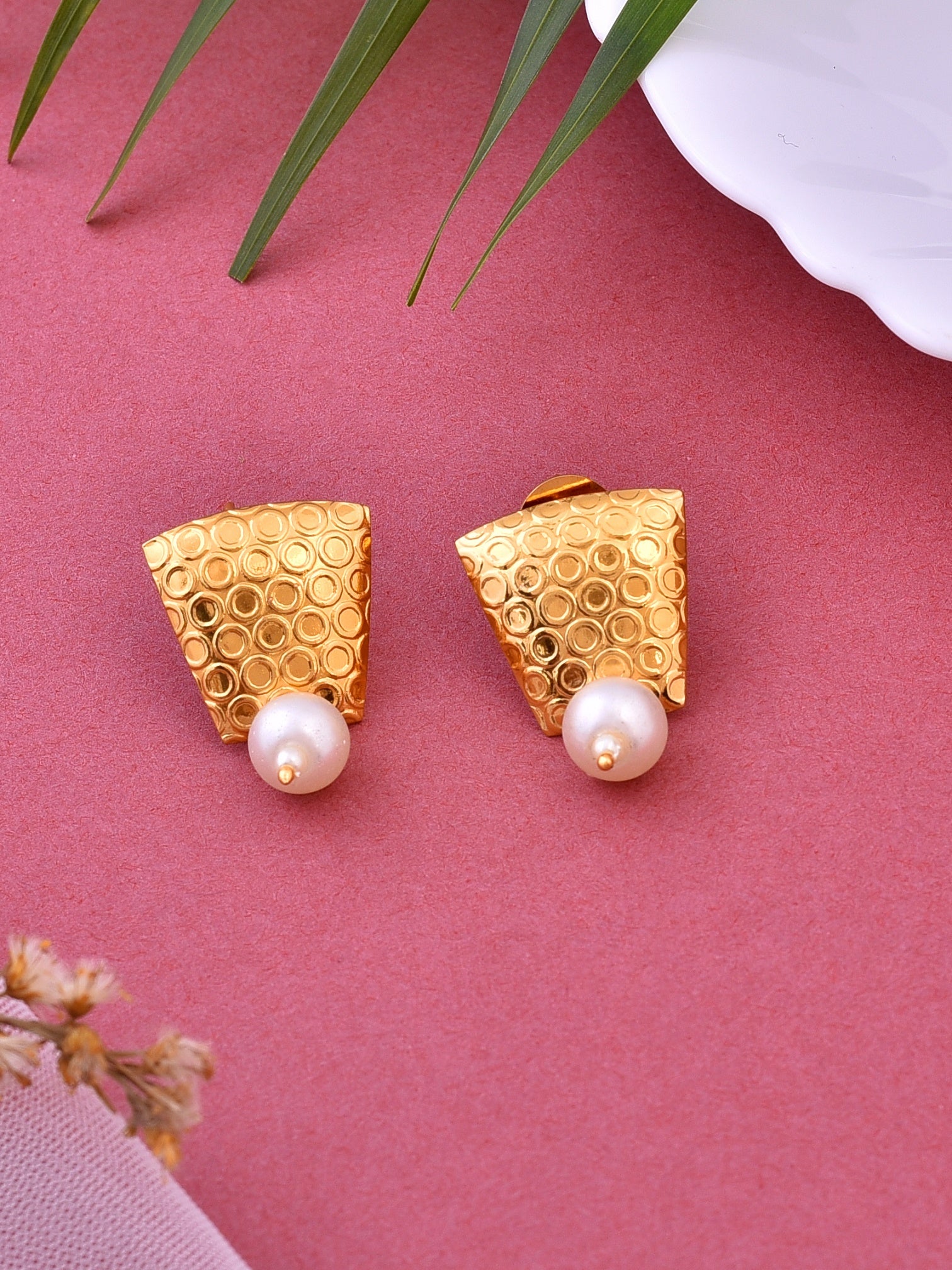 Casual Small Stud Pearl Earrings for western outfit