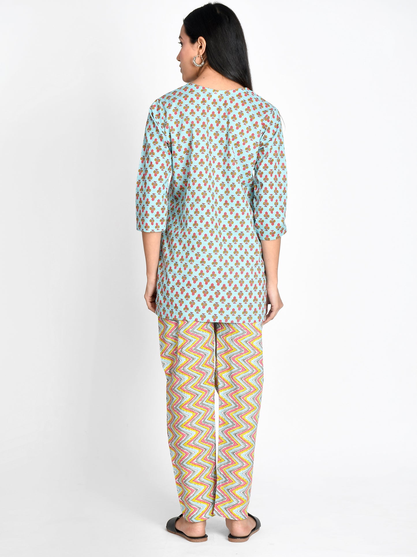 Shop this Pure Cotton Floral Printed Night Suit is designed for girls, made of soft and breathable cotton material. Perfect for a comfortable night's sleep, the floral print adds a touch of elegance. With this night suit, you can feel relaxed and stylish at the same time.