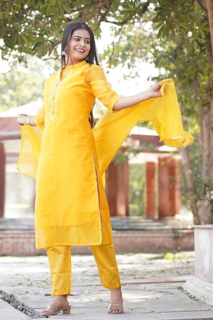 Chanderi Silk Zari Mirror Work With Silk Chiffon Dupatta Kurta Set for Women Online