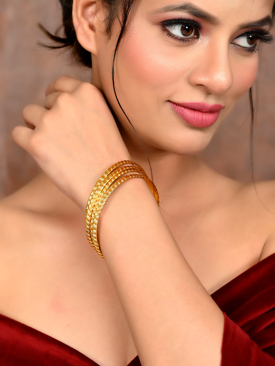 Set Of 4 Gold Plated Casual Handcrafted Bangles