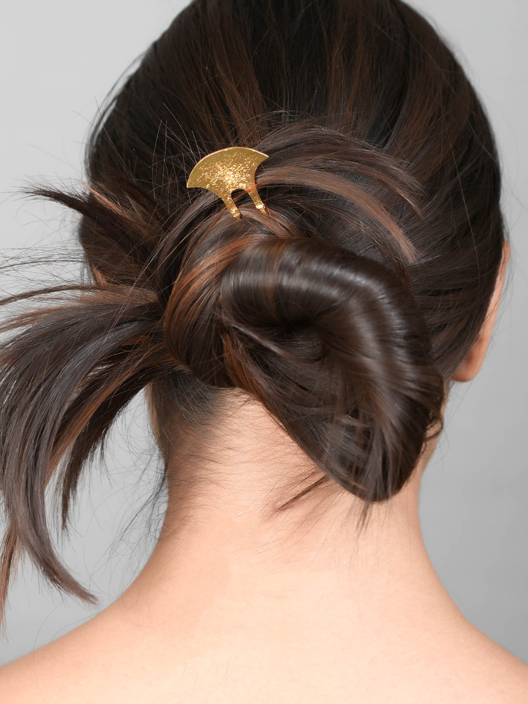 Tama Kanzashi Gold Toned Hairstick Accessory