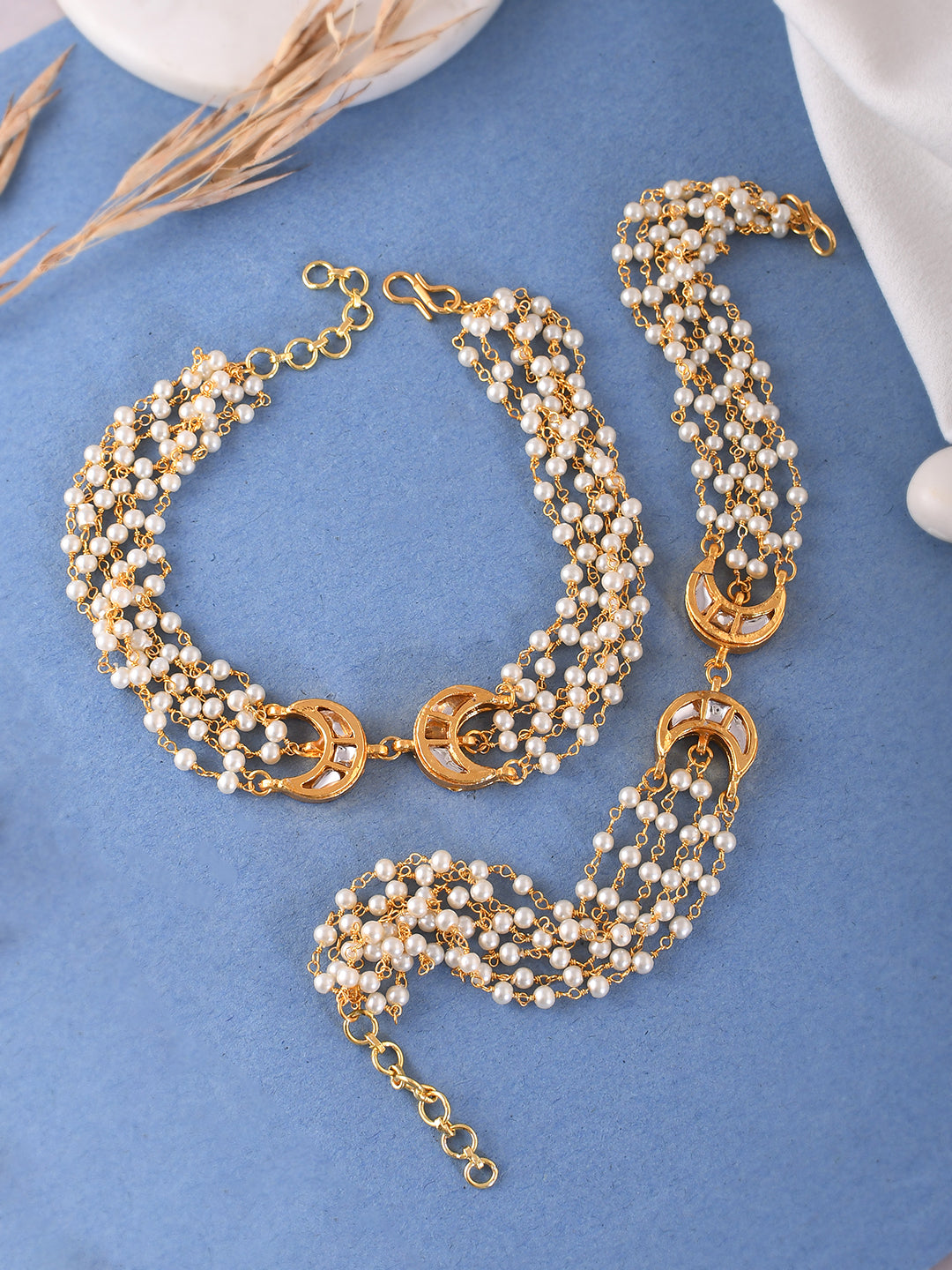 Traditional gold tone anklet