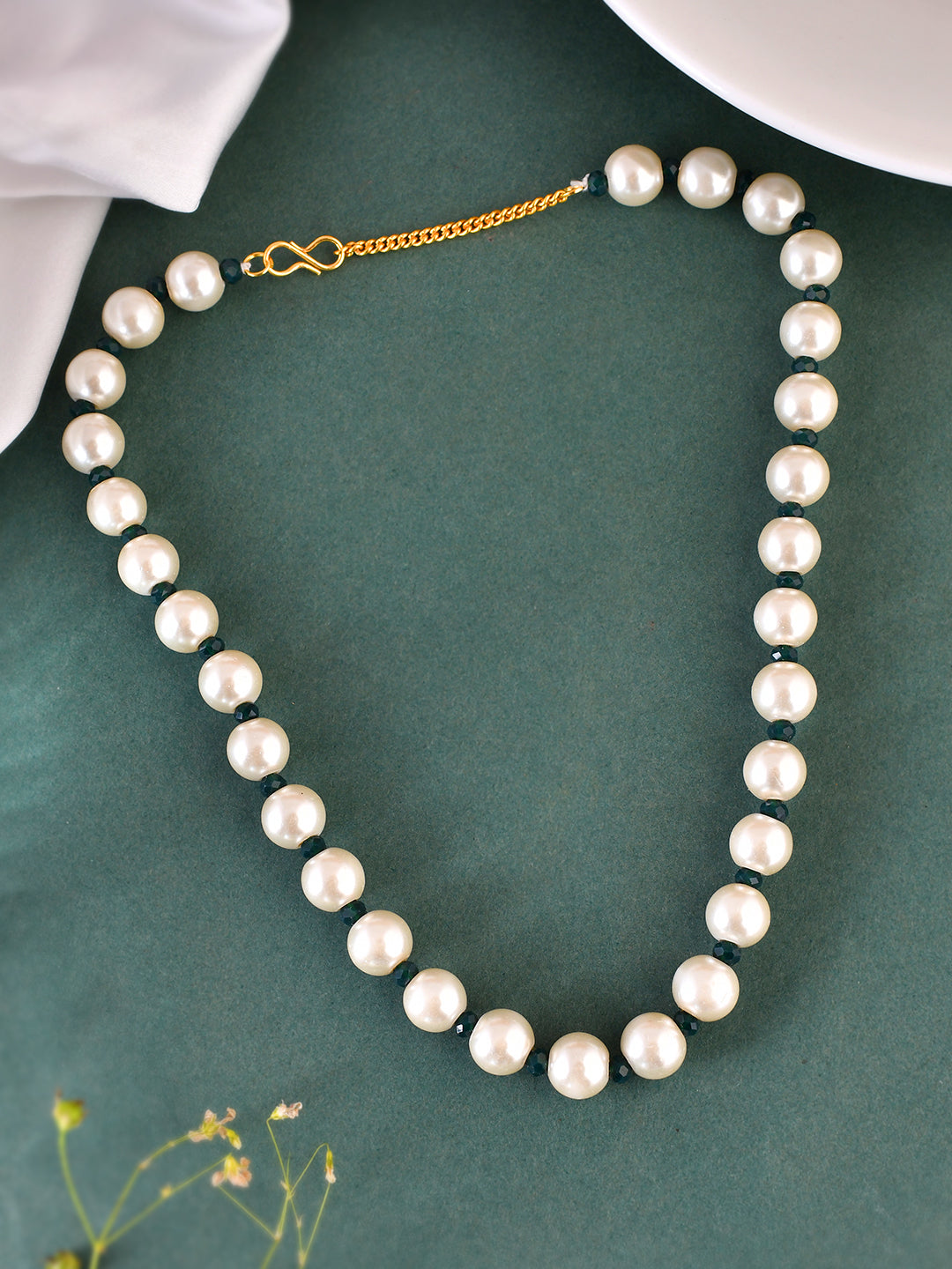 Elegant Pearl Necklace