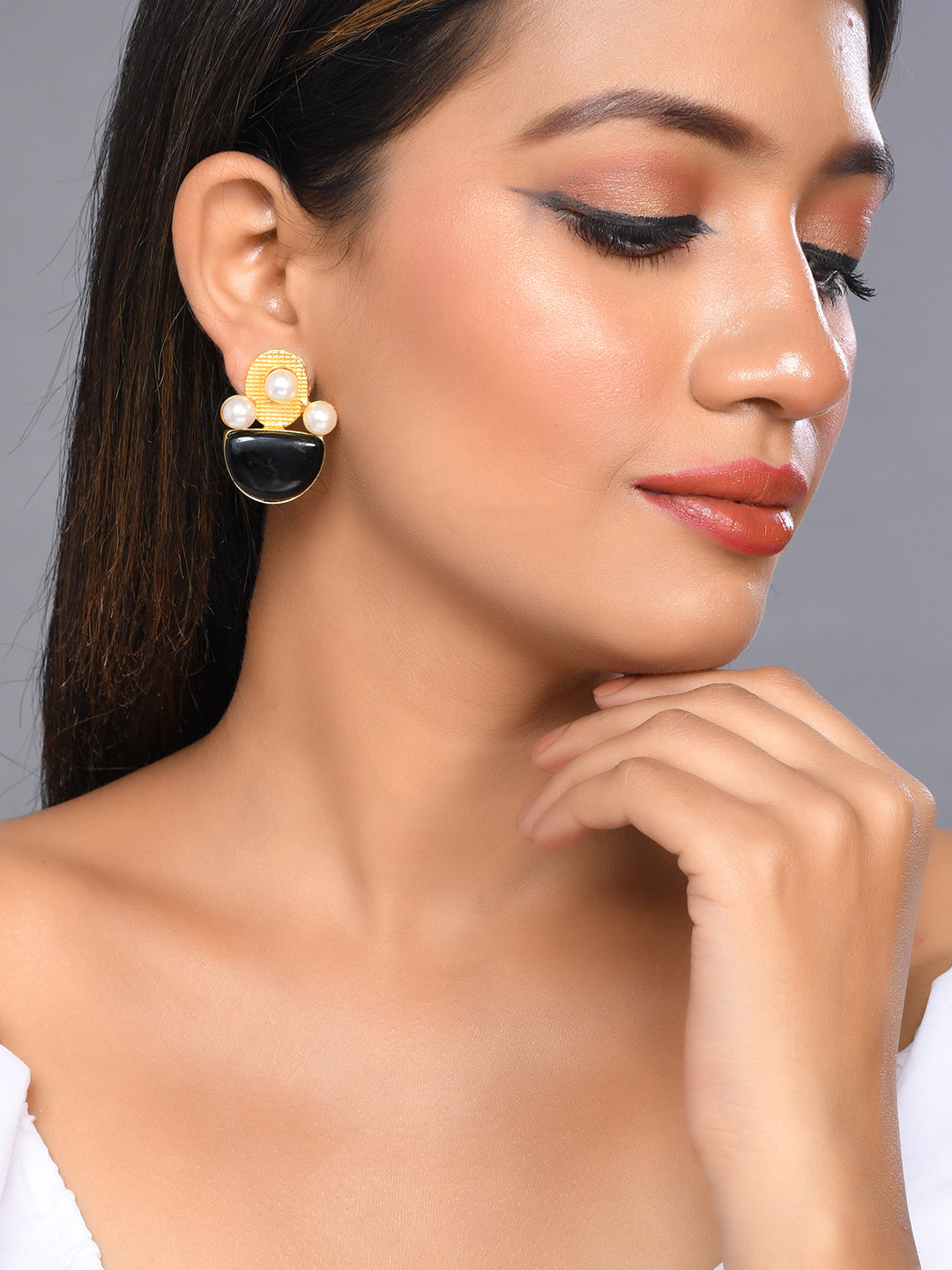 gold plated pearl stud earring