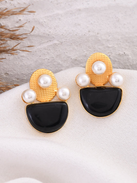 gold plated pearl stud earring