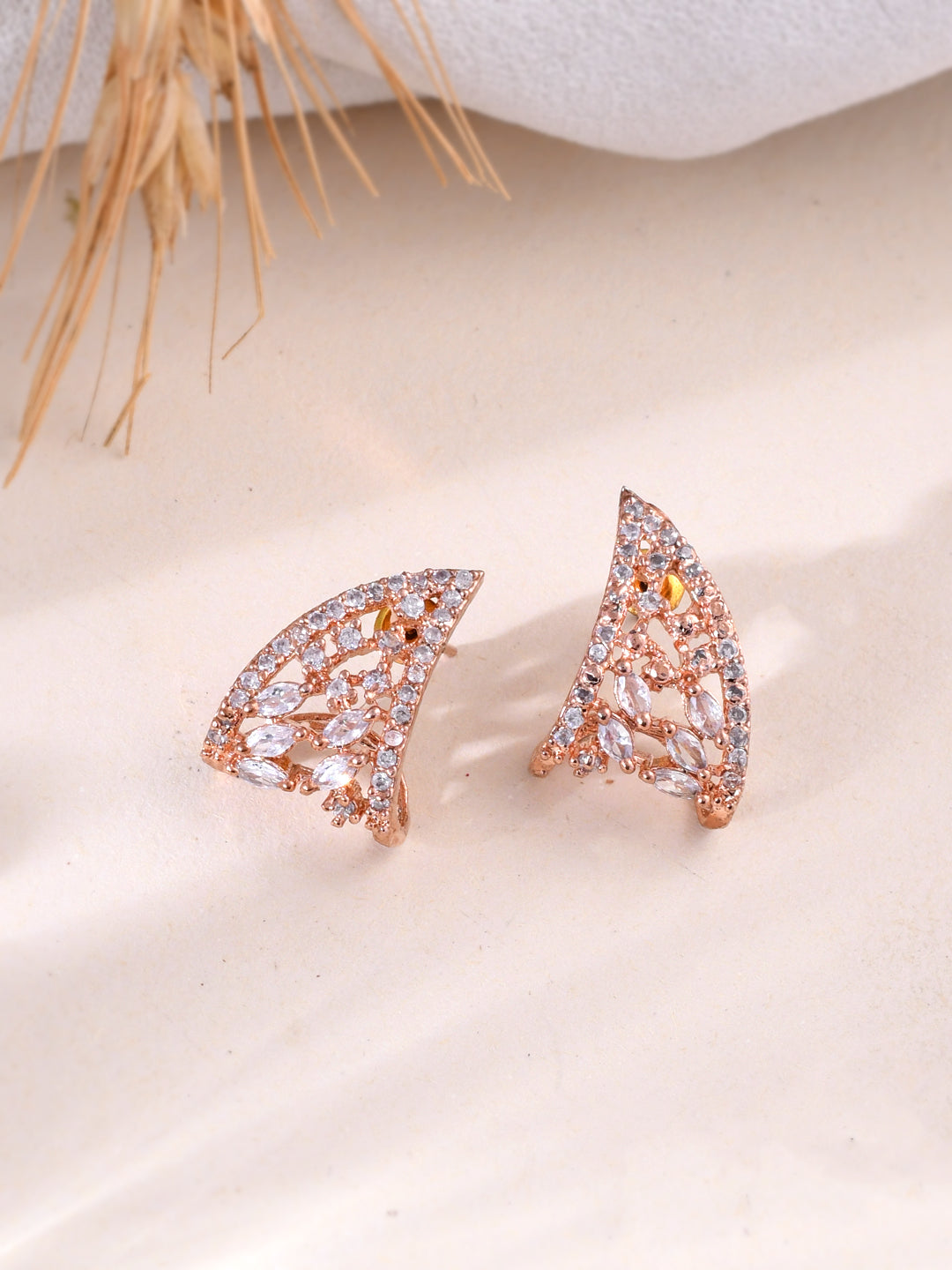 Rose gold plated stud diamond earring