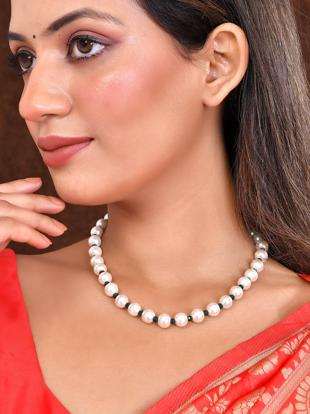Elegant Pearl Necklace