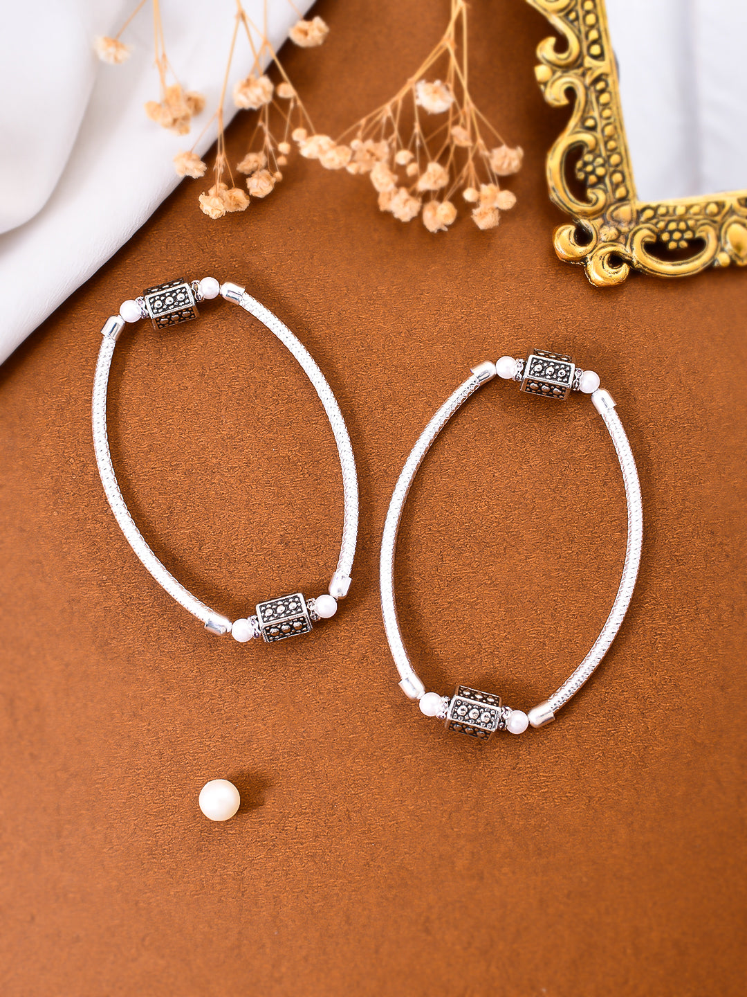 Trending Silver tone pearls anklet for womens