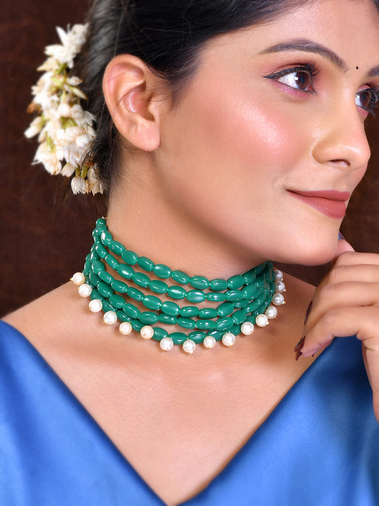 Elegant Green Gemstone Choker Necklace with Pearl Accents