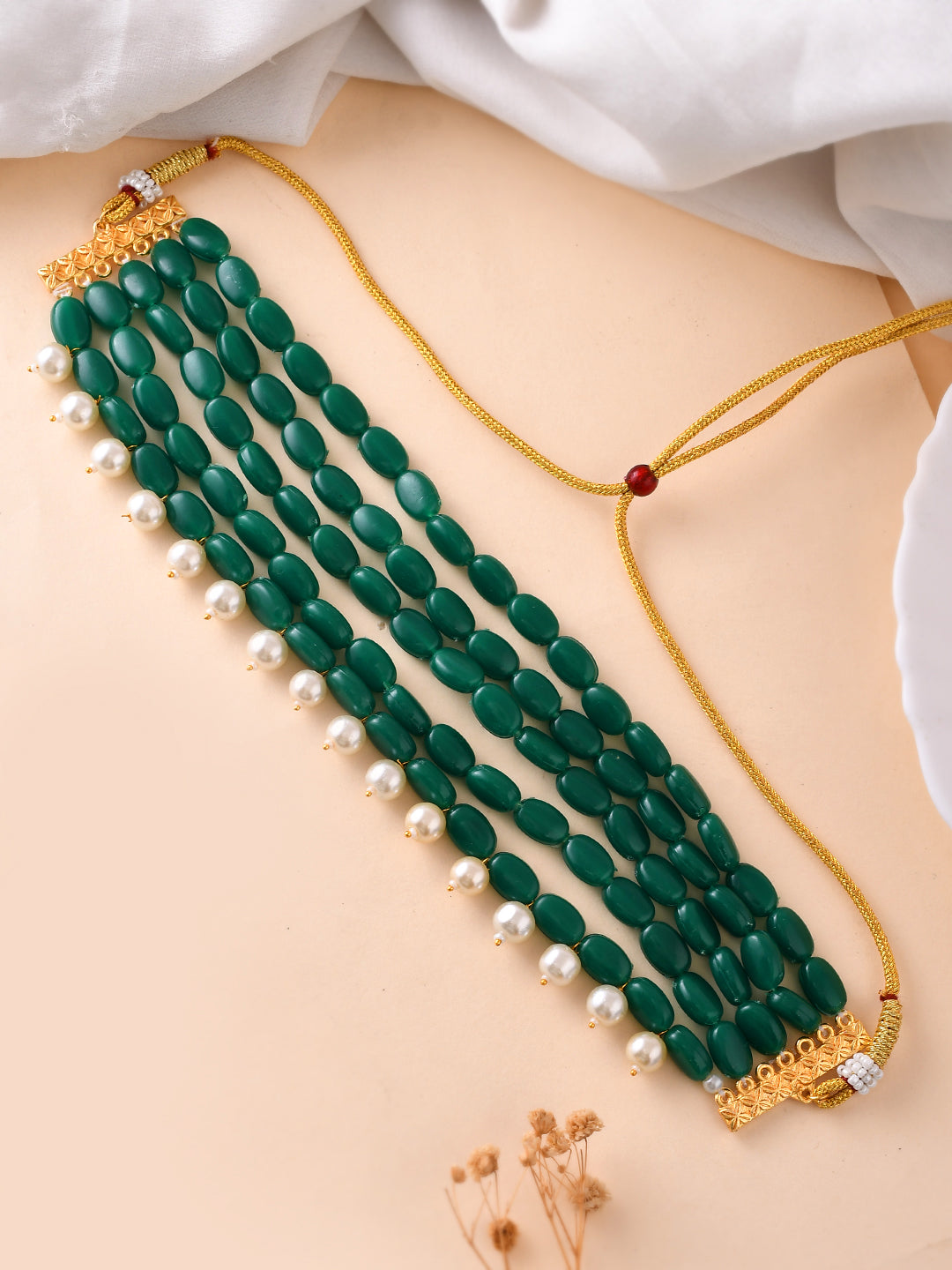 Elegant Green Gemstone Choker Necklace with Pearl Accents
