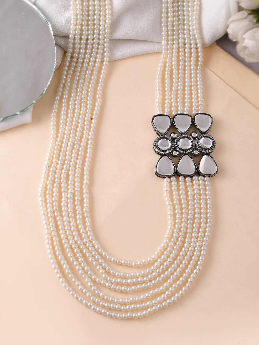 Exquisite multi-strand pearl necklace