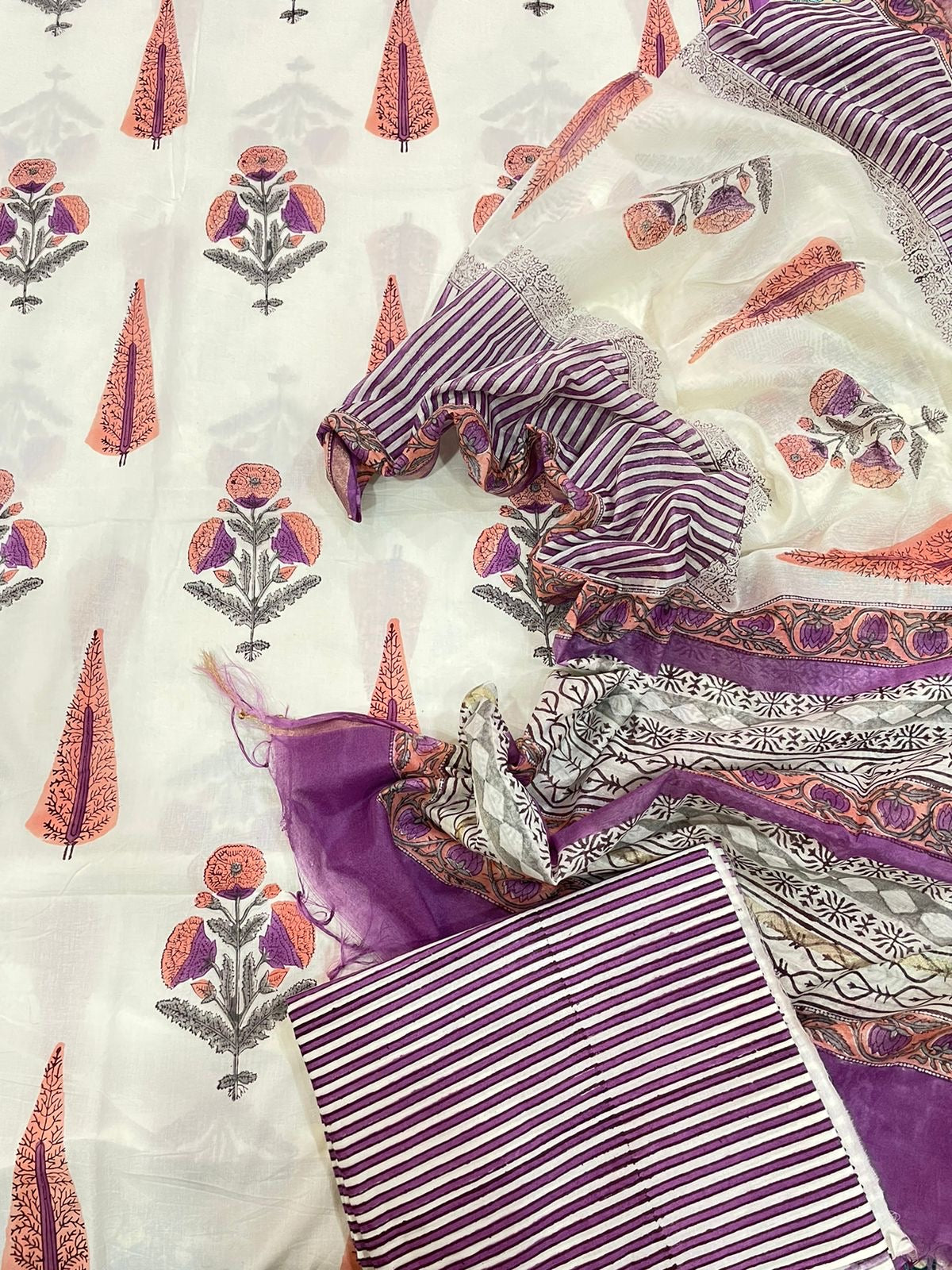 Chanderi Dupatta with unstitched Block Cotton Kurta Set