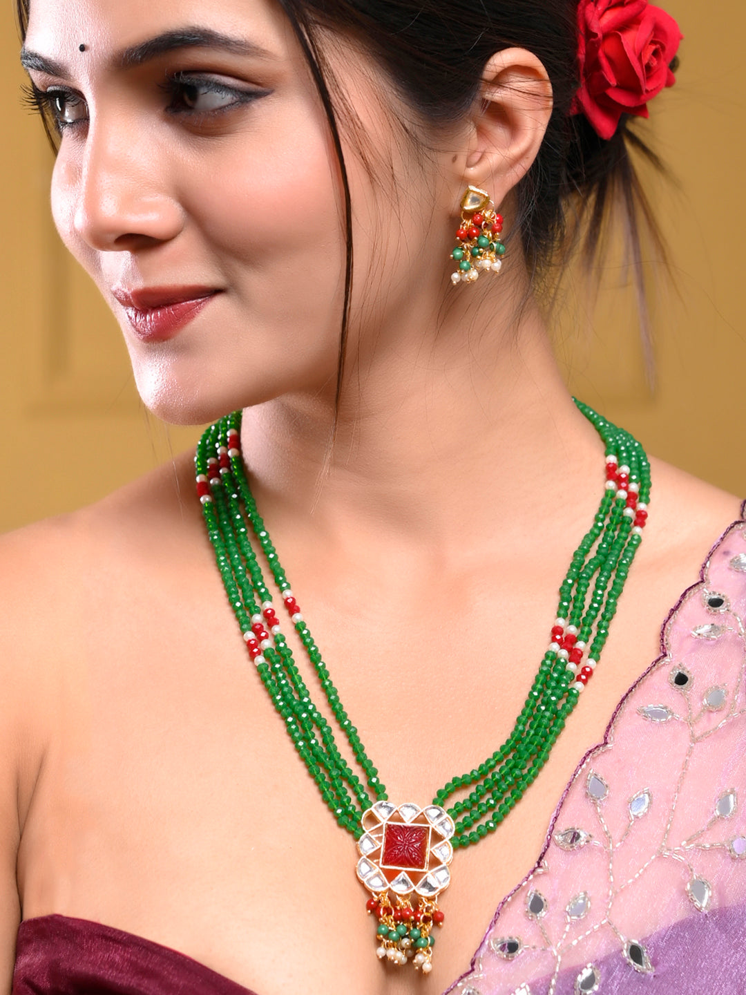 Tranding Jewellery Set With Artificial Beads For Women