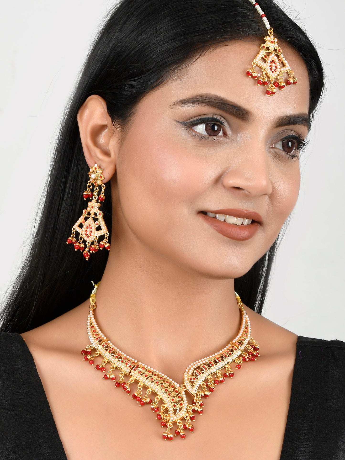 Gold Plated Ethnic Traditional Jewellery Set With Maang Tikka