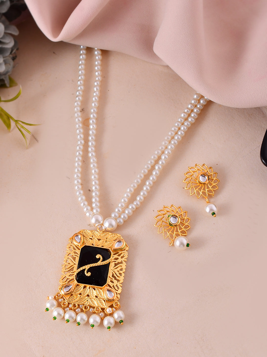 Black & Gold Pearl Beaded Necklace Set with Kundan Pendant and Earrings for Women