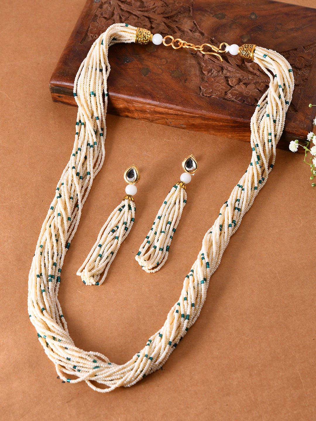 Traditional Beaded Necklace & Jewellery Set For Women