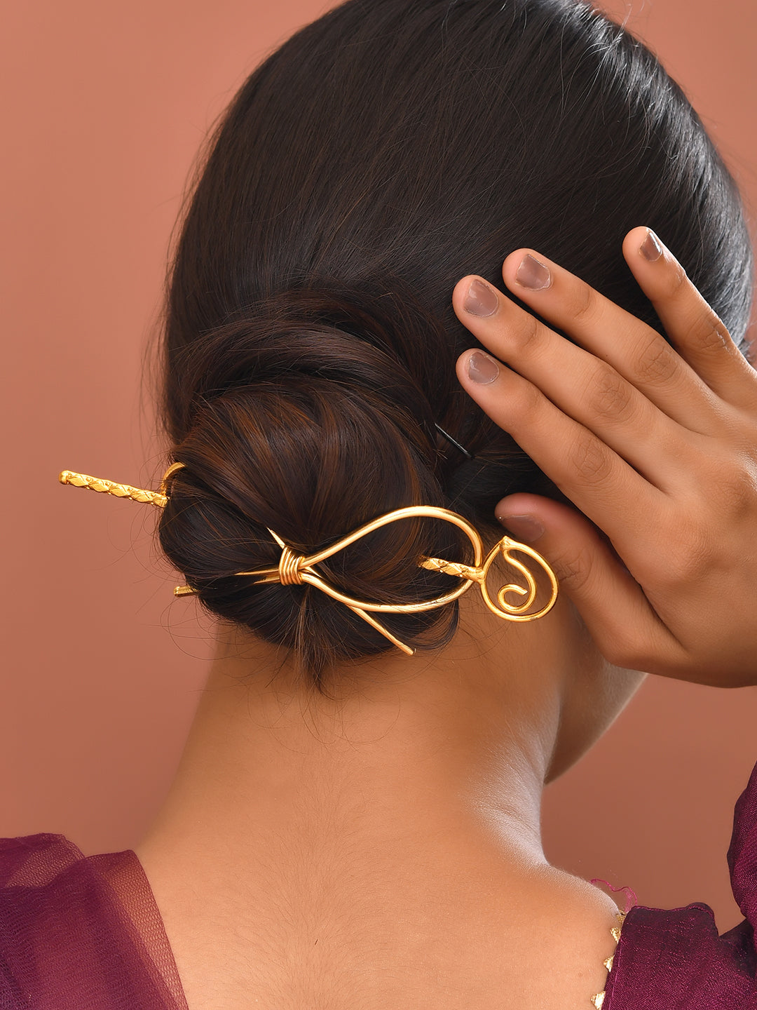 Handcrafted Textured Gold Hair Stick | Gold Loop Leaf Hair Accessory For Women