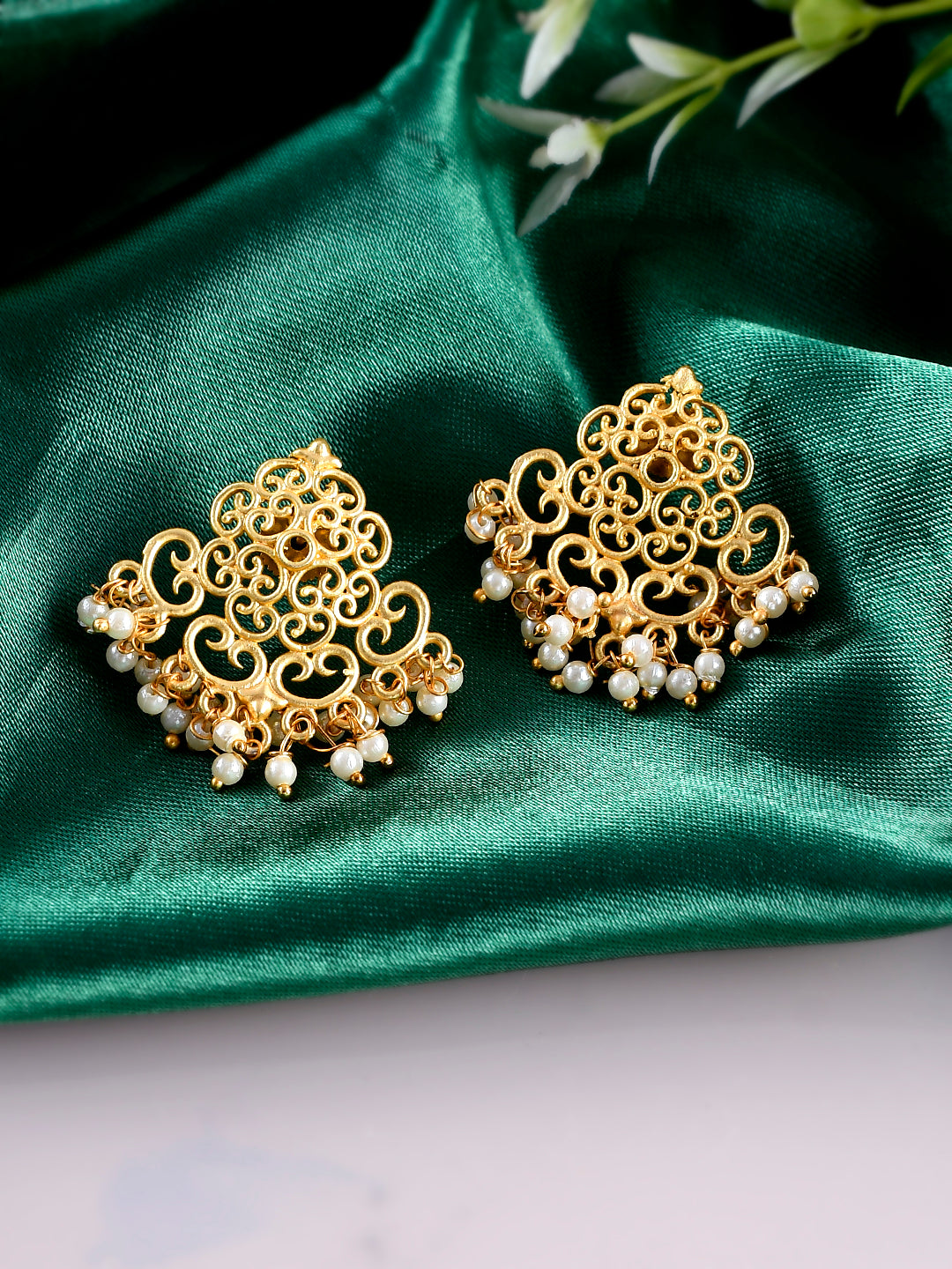 Royal Traditional Gold Round Stud Earrings