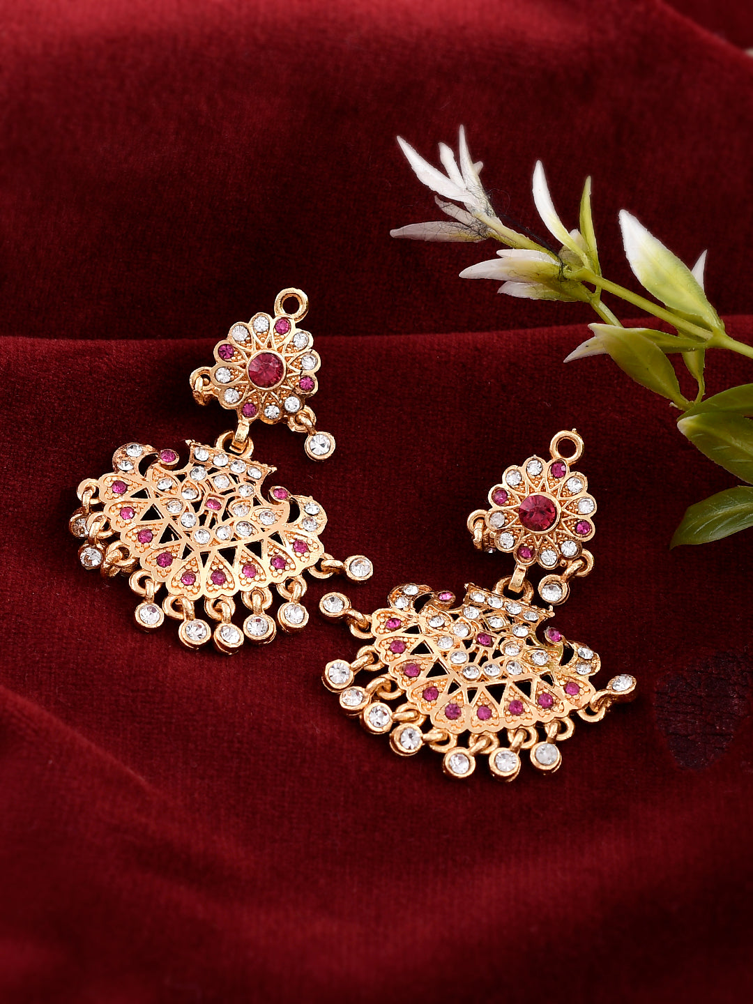 Stunning gold-tone chandelier earrings