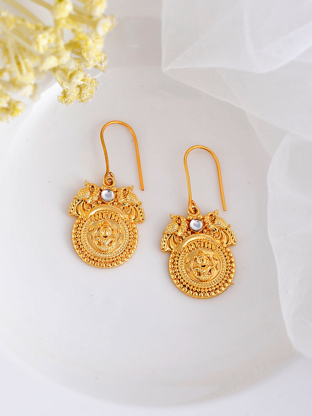 Stylish Gold Stud Earrings for Women/girls Online
