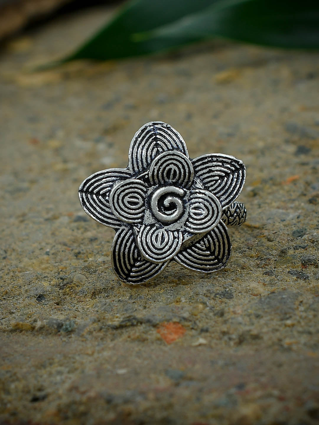 Elegant Vintage Floral Silver Ring