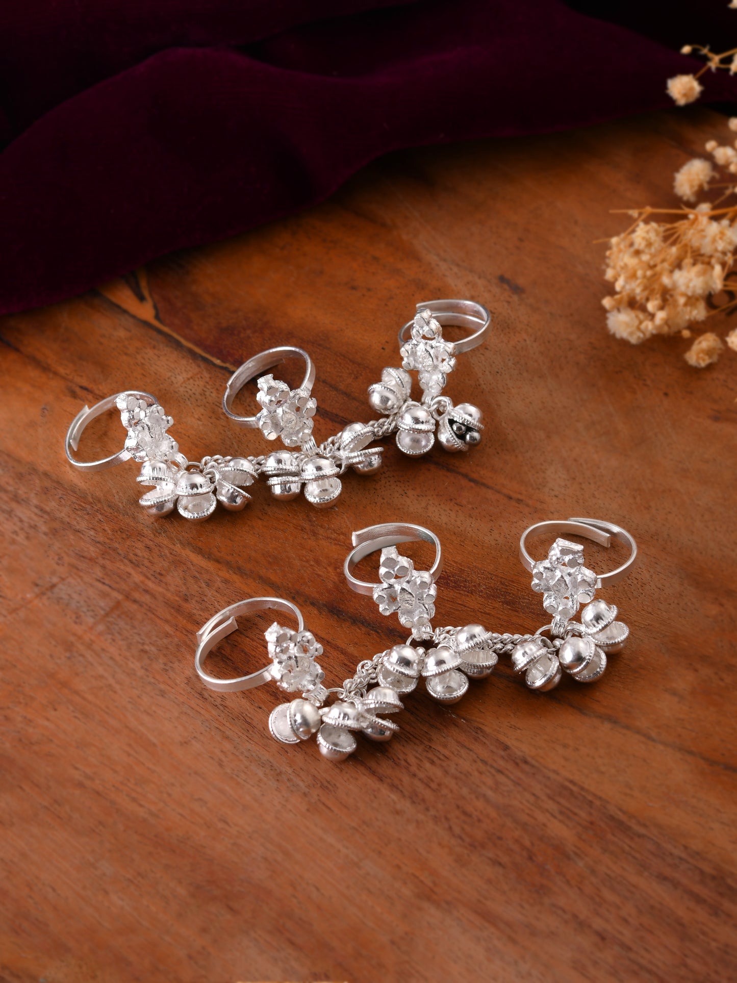 Traditional Silver Finish Adjustable Toe Ring & Bichhiya  For Women