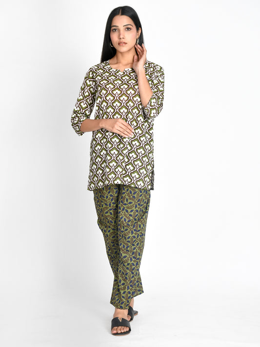 Stay cool and comfortable all night long in our Pure Cotton printed Night suit for girls/Women. Made with 100% cotton, this night suit is soft and breathable, ensuring a restful sleep. The vibrant prints add a touch of style while the cotton fabric provides ultimate comfort. Sleep soundly in our Pure Cotton printed Night sui