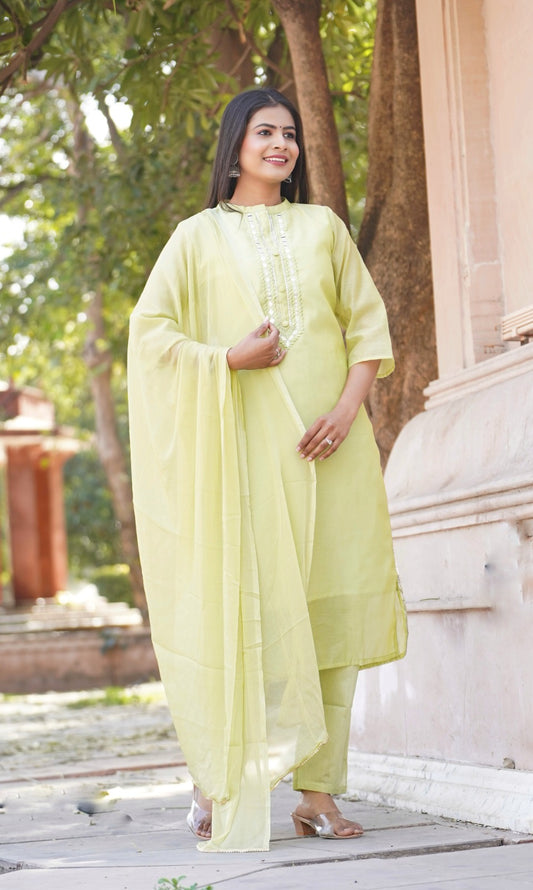Green Pure Chanderi Silk Mirror Work and Thread Work Kurta Set With Dupatta