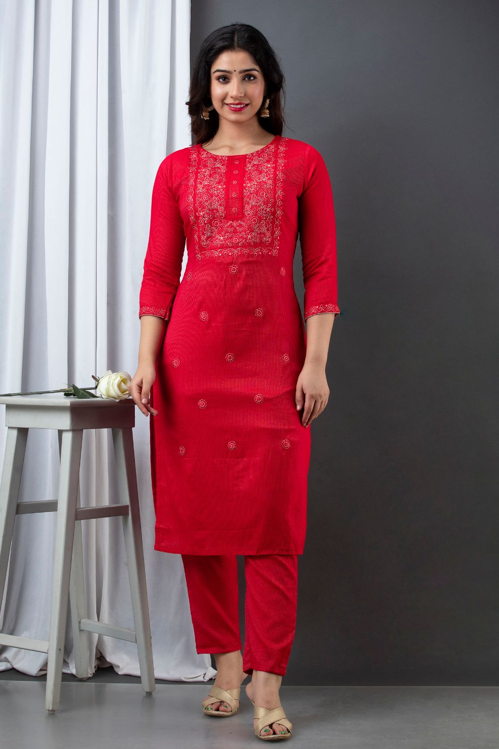 Kesarya Embroidered Handwoven Cotton Kurta Set With Dupatta