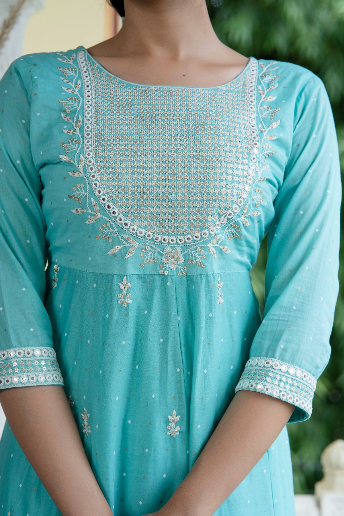 Mulmul Cotton Zari Embroider Sequinced Kurta Trouser With Dupatta