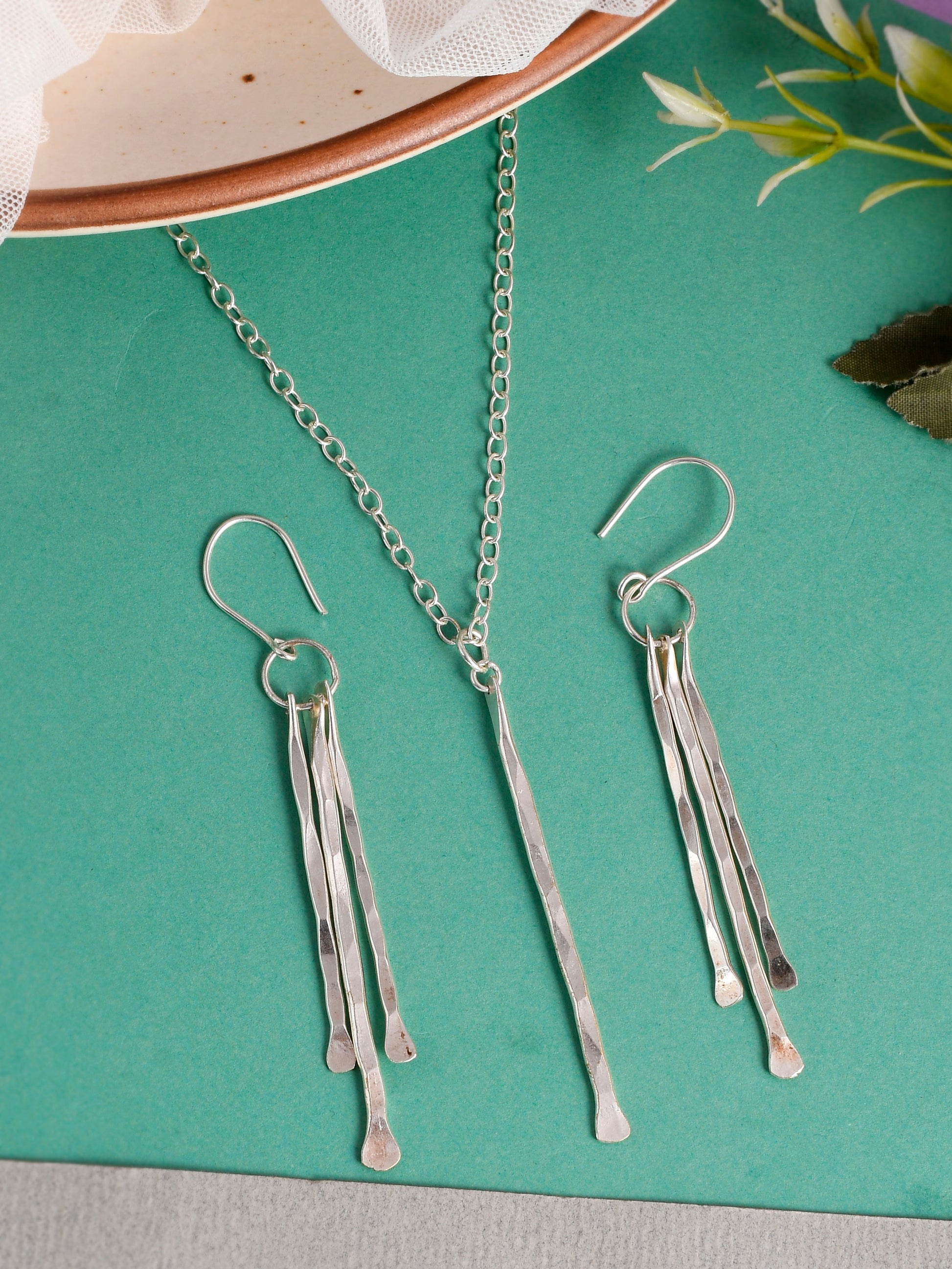 Silver Plated Western Necklace Earrings Set
