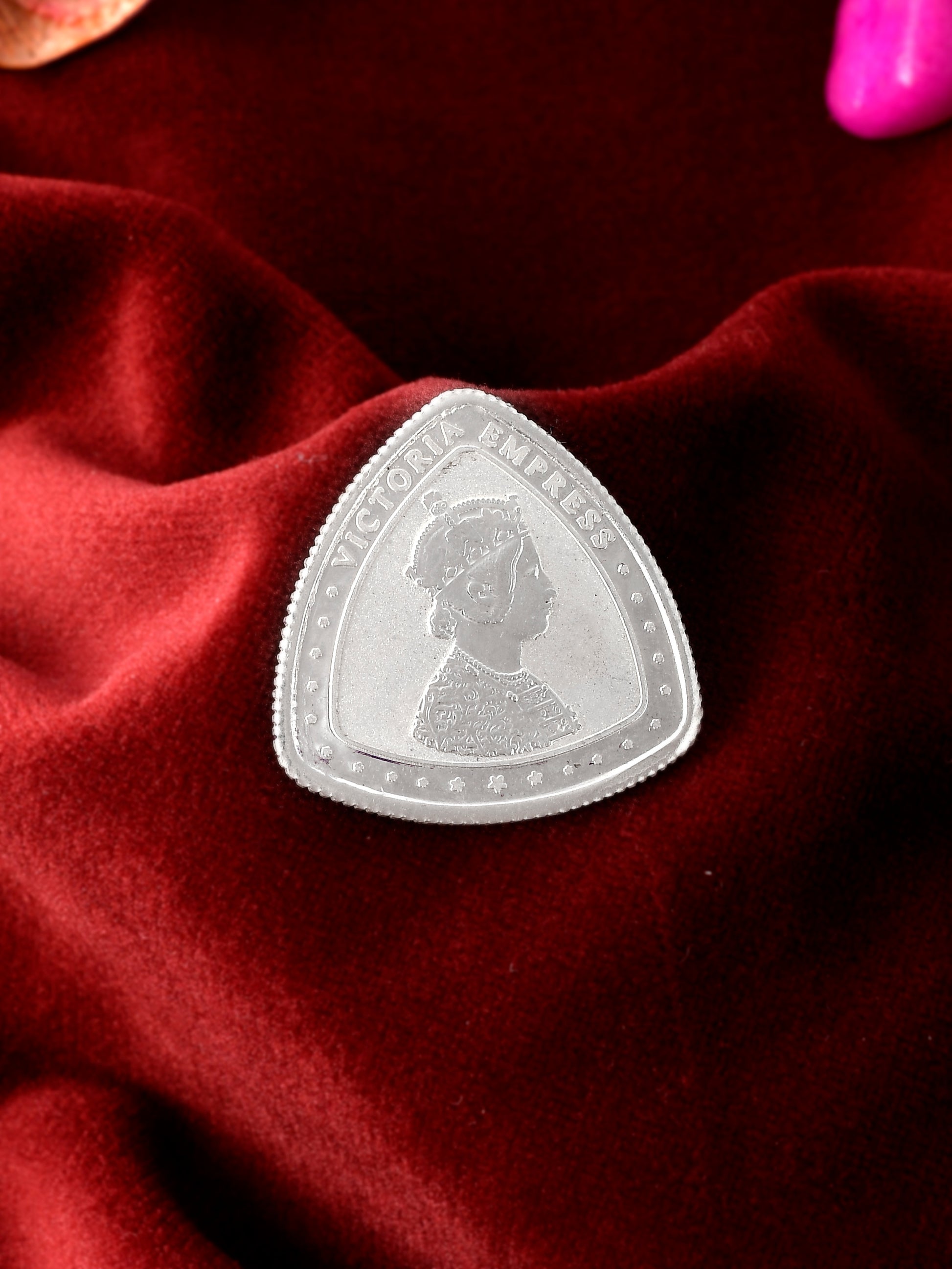 Buy 5 Grams Queen Victoria Triangle Shaped 999 Silver Coin Online at ...