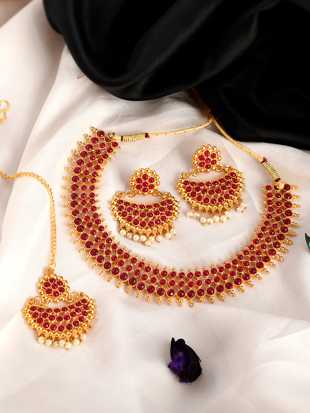 Gold Plated Heavy Bridal Jewellery Set With Maang Tikka