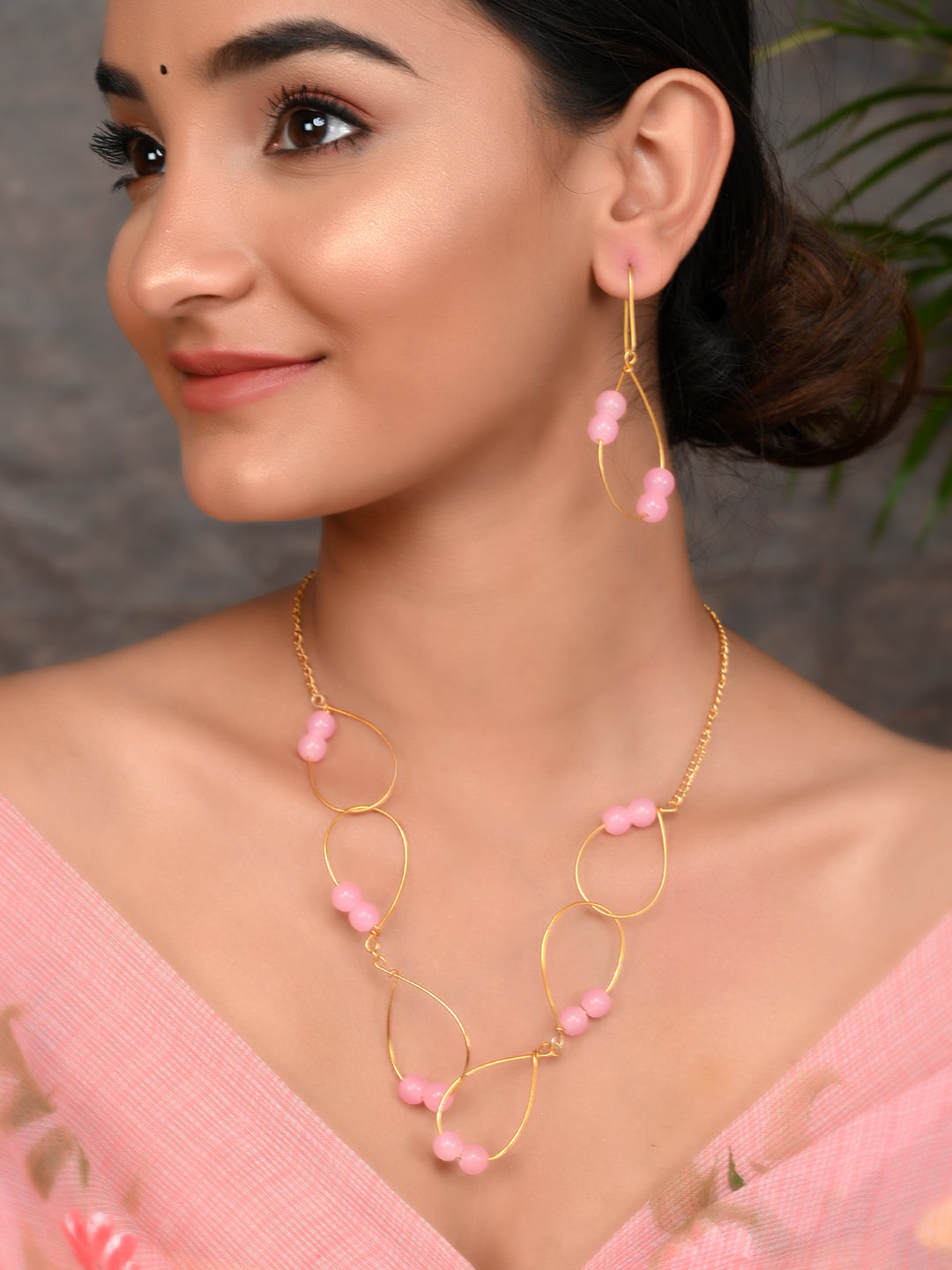 Gold Plated Pink Quartz Western Jewellery Set