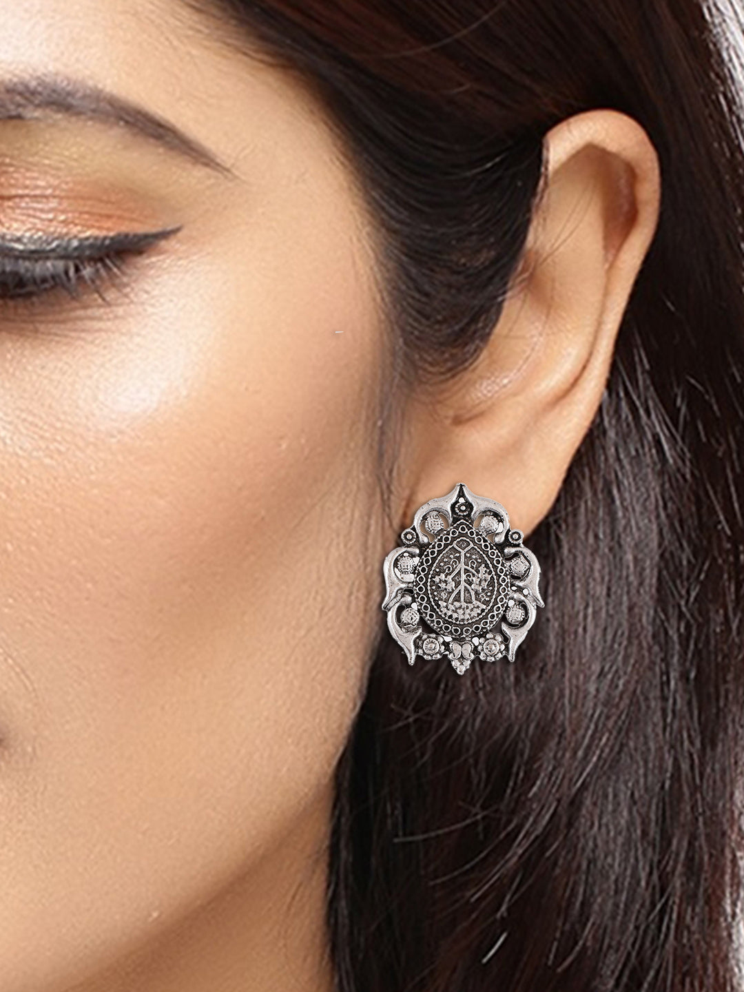 Kirti Kulhari Stud Earrings