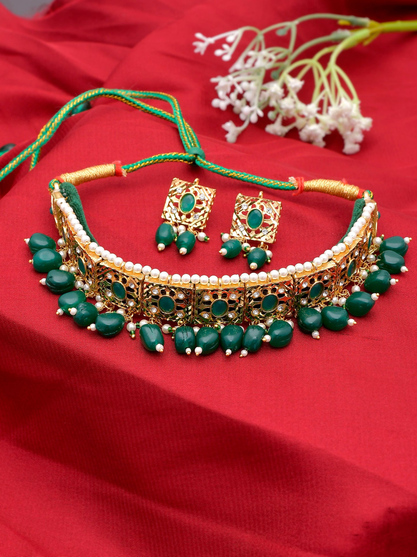 Traditional Cutwork Jewellery Set
