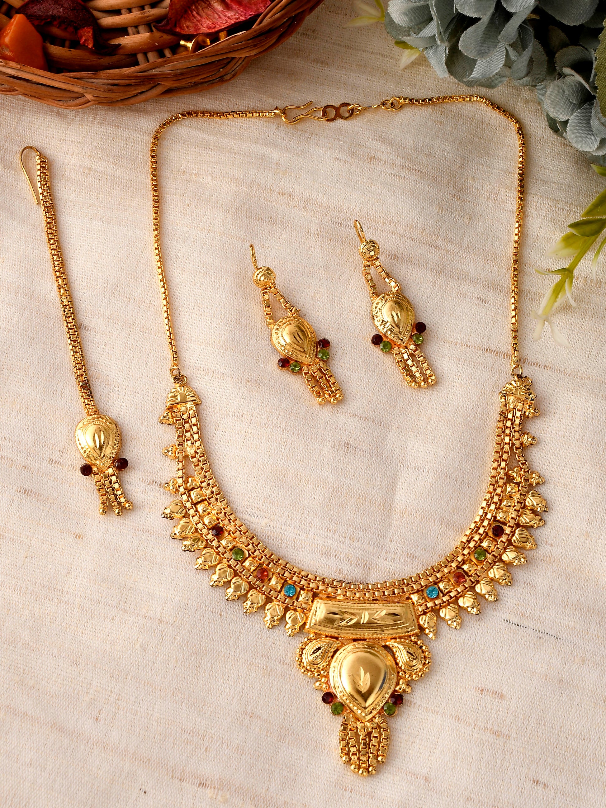 Gold Plated & Gold Toned Temple Jewelery Set