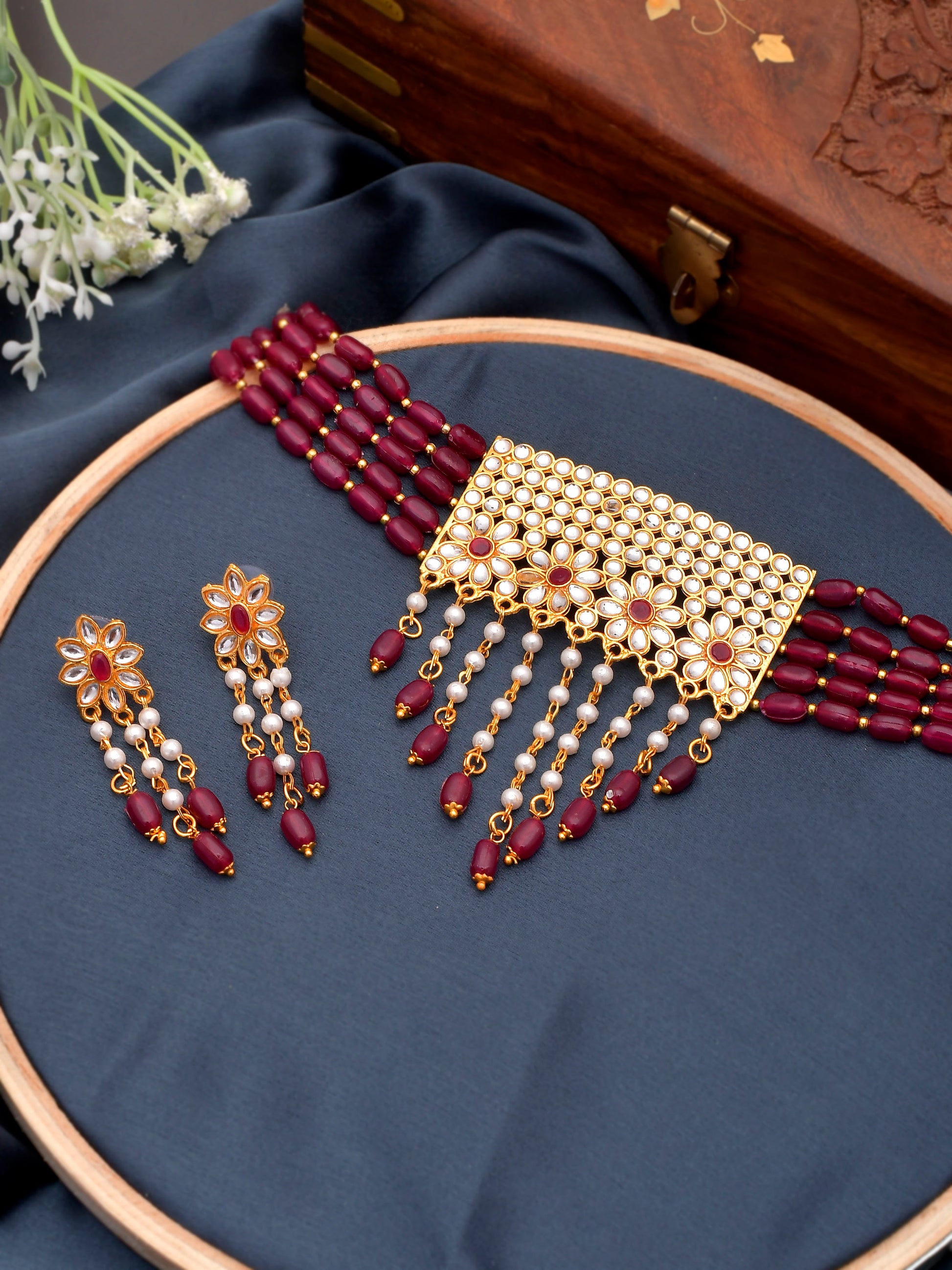 Ahilya Kundan Jewellery Set