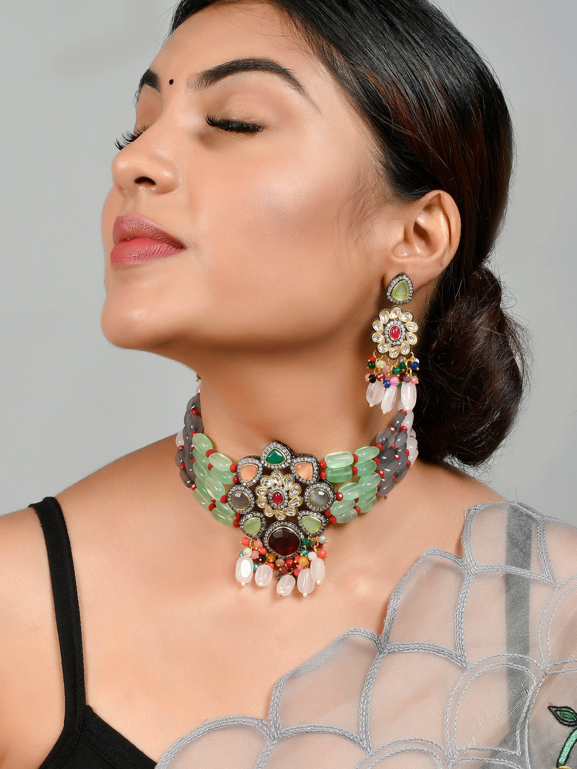 Multicolor Jadau Choker Jewellery Set